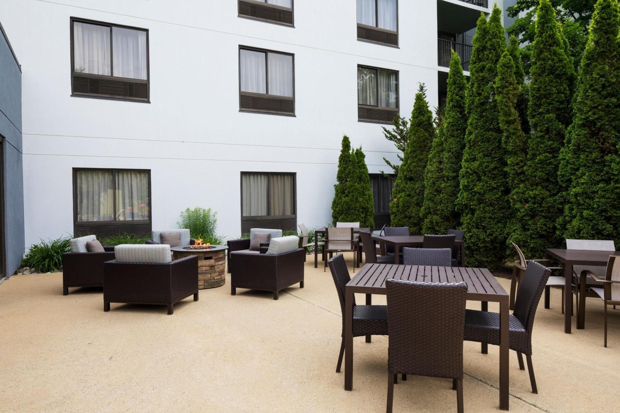 คอร์ทยาร์ด พอร์ตเมาท์ Hotel พอร์ตสมัท ภายนอก รูปภาพ