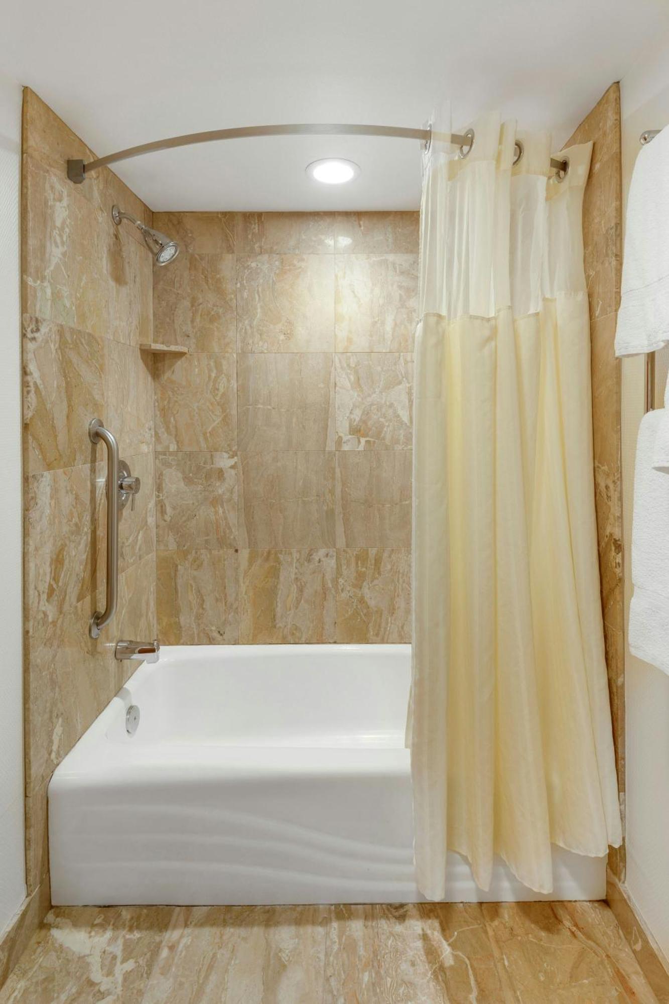 คอร์ทยาร์ด พอร์ตเมาท์ Hotel พอร์ตสมัท ภายนอก รูปภาพ
