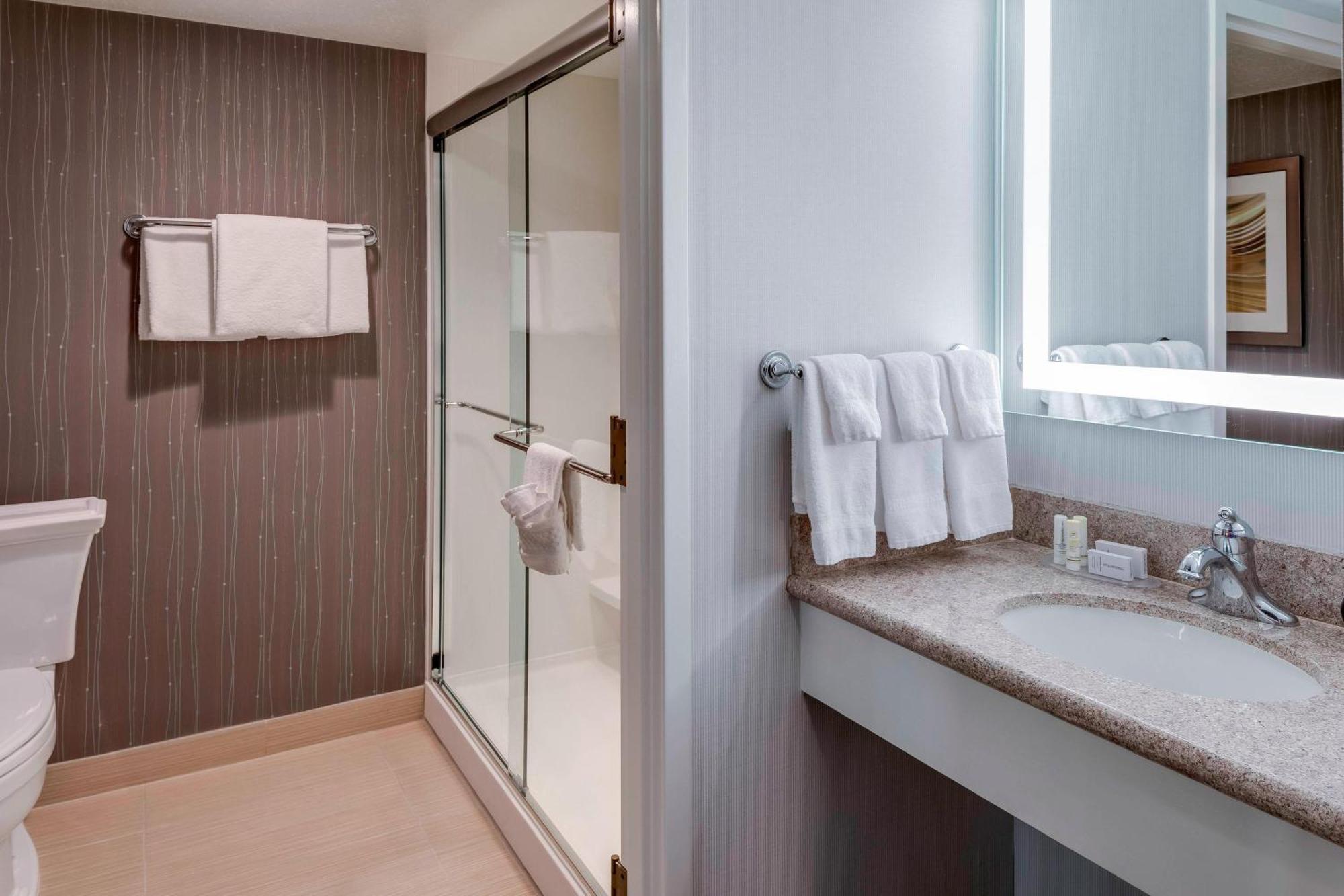 คอร์ทยาร์ด พอร์ตเมาท์ Hotel พอร์ตสมัท ภายนอก รูปภาพ
