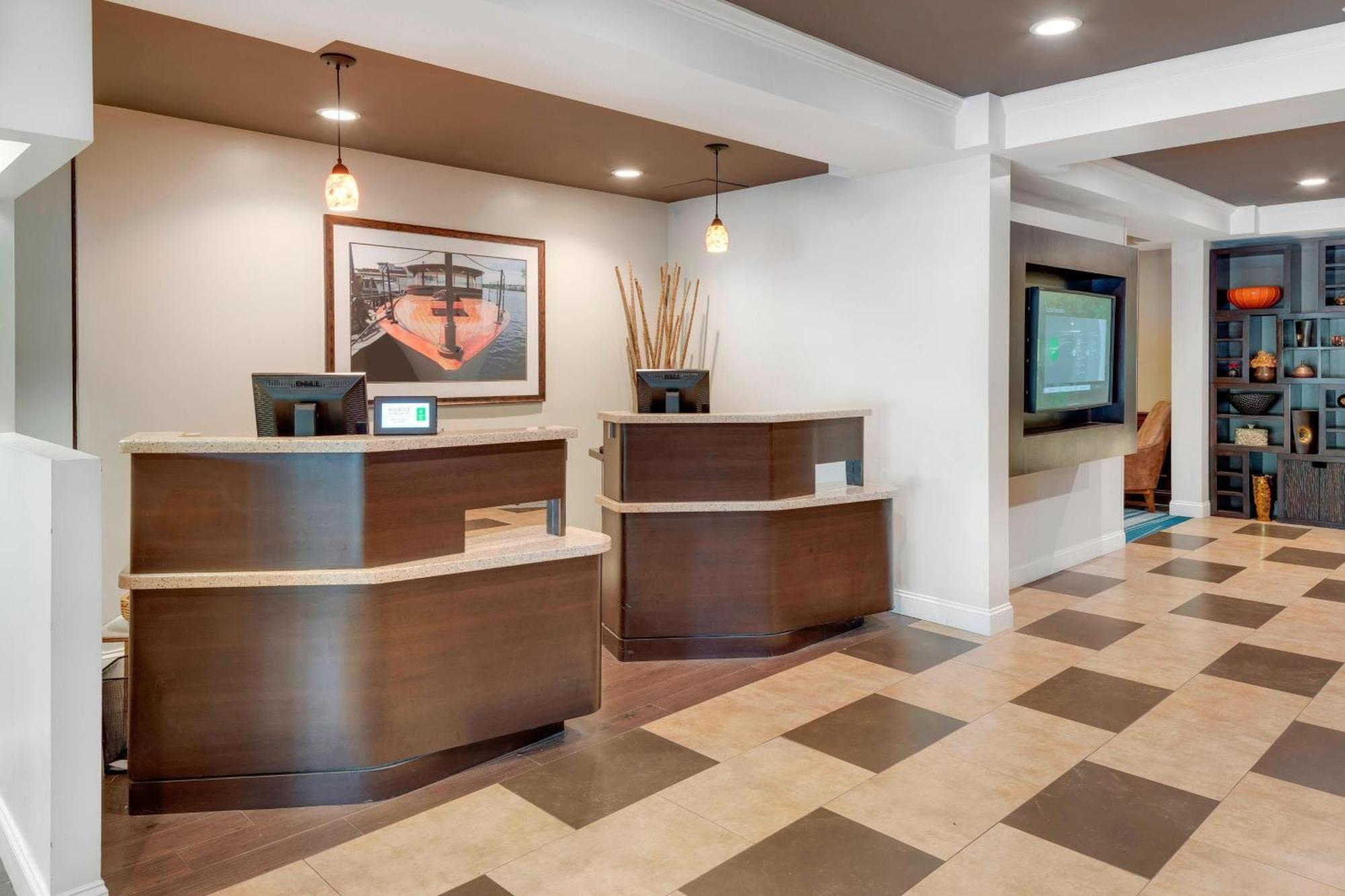 คอร์ทยาร์ด พอร์ตเมาท์ Hotel พอร์ตสมัท ภายนอก รูปภาพ